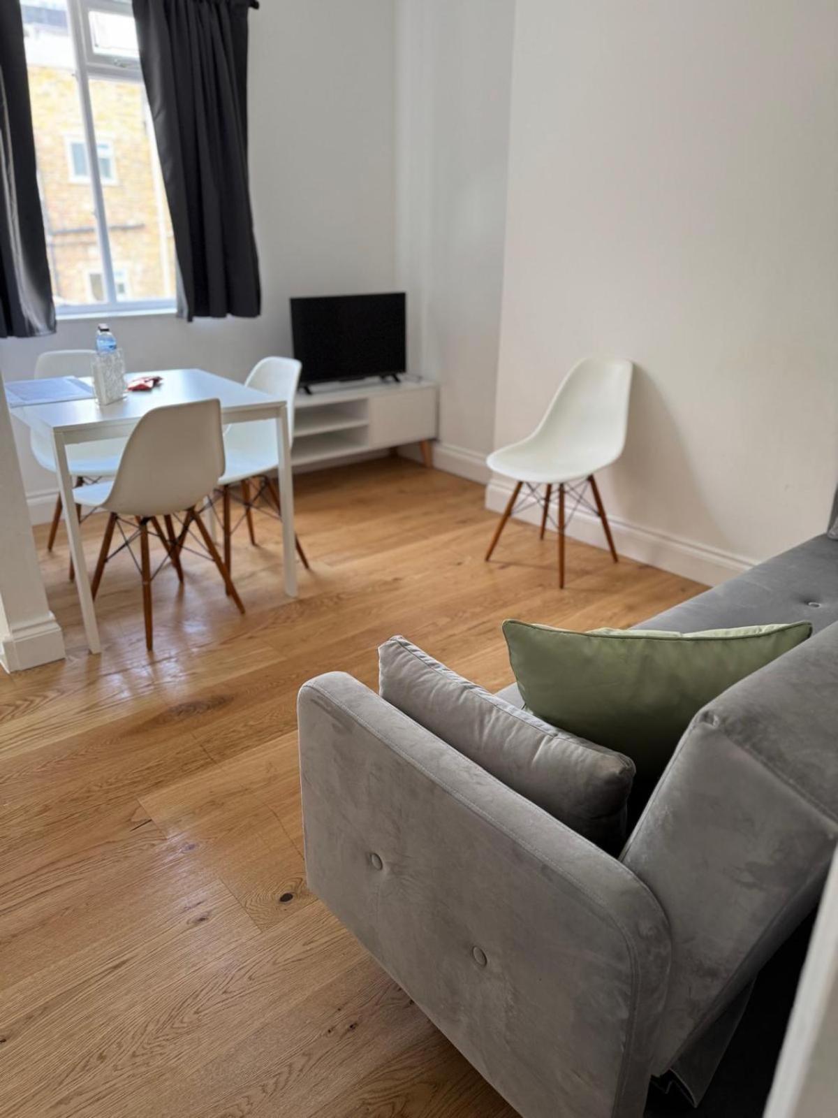 Apartment One Bed Flat In Clapham Juction *