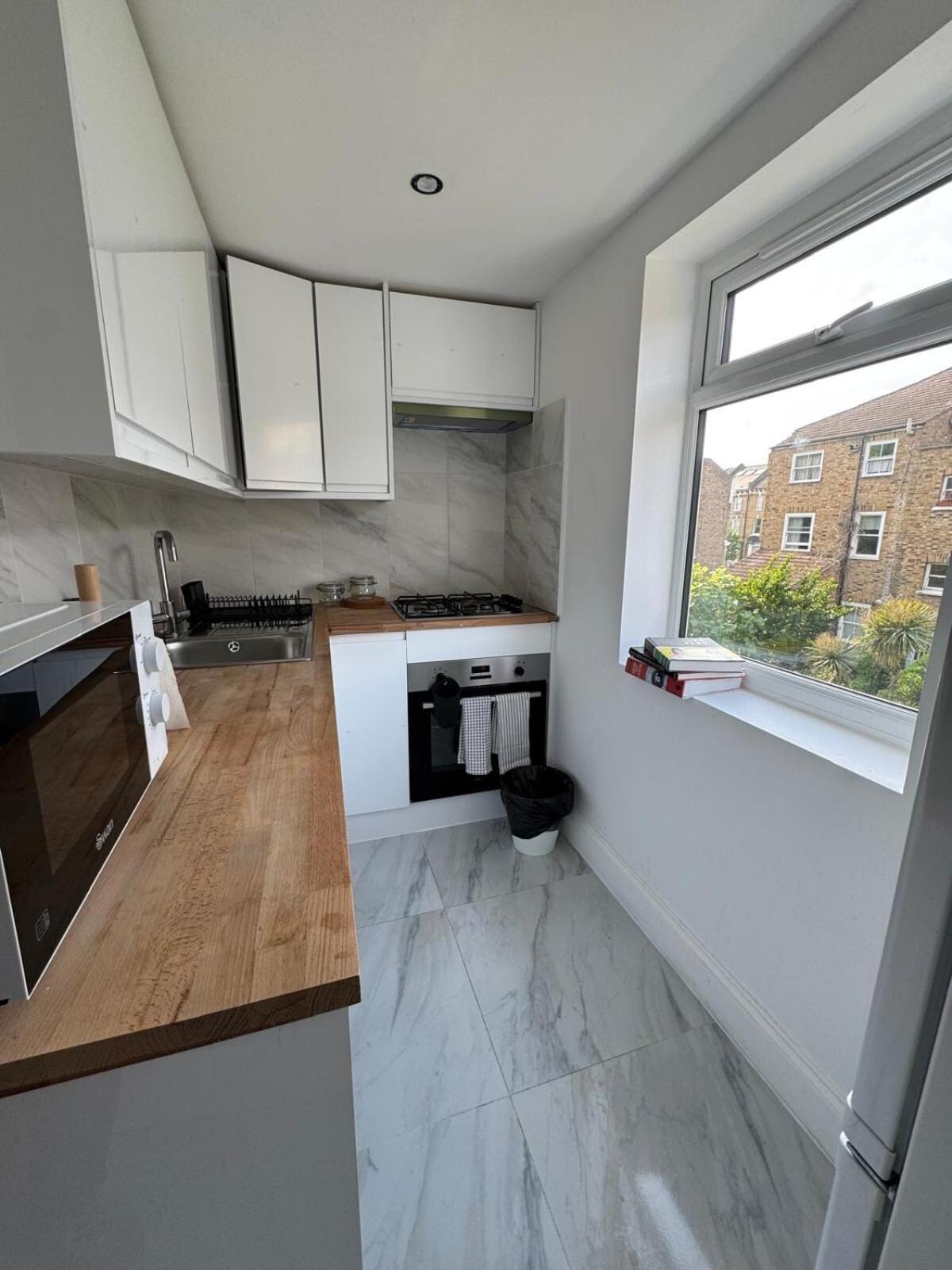 Apartment One Bed Flat In Clapham Juction London